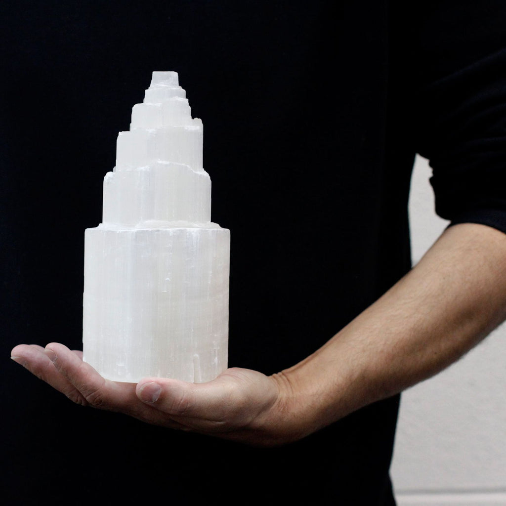 Selenite Tower Lamp – 20 cm – styled view