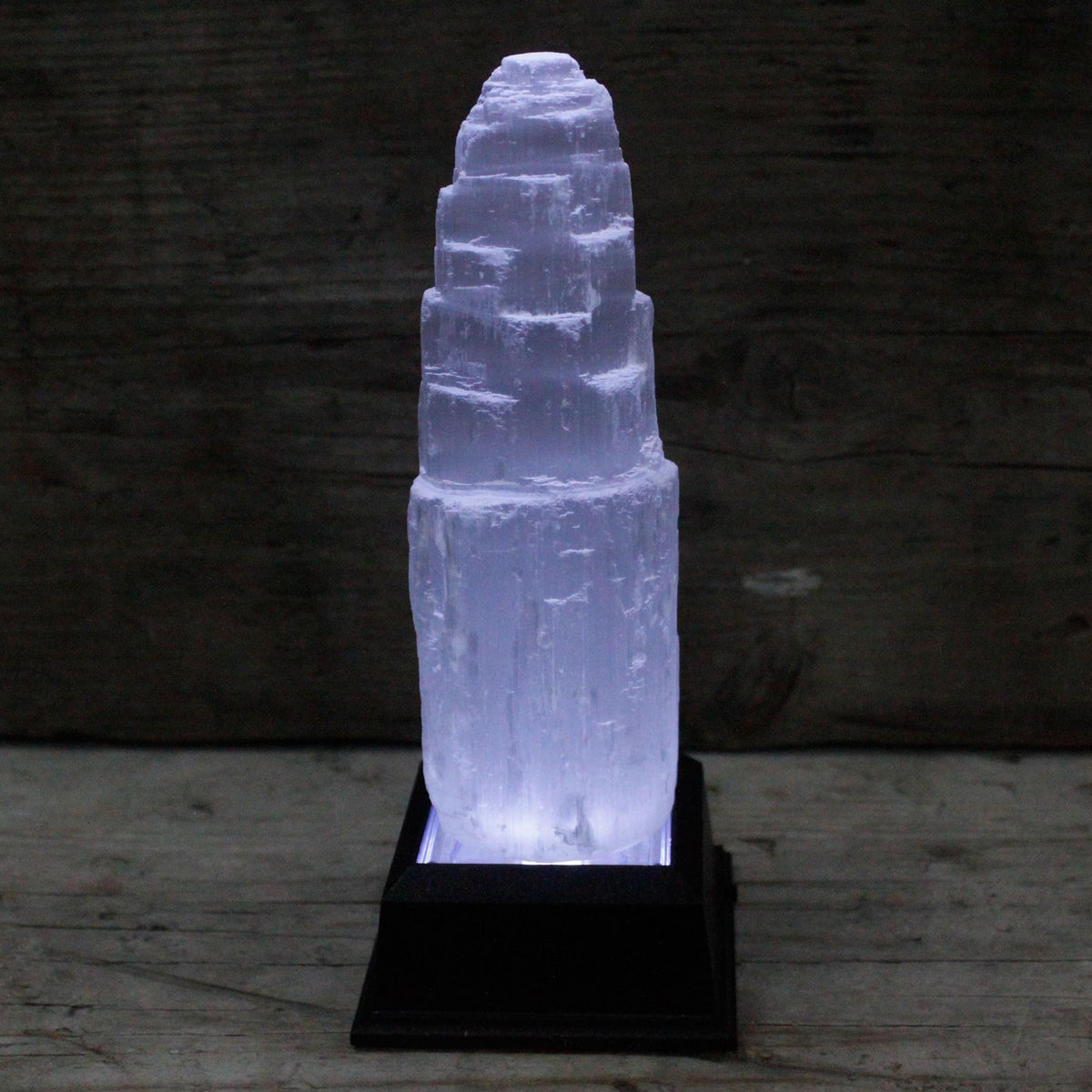 Selenite Tower – Natural · 15 cm – close-up